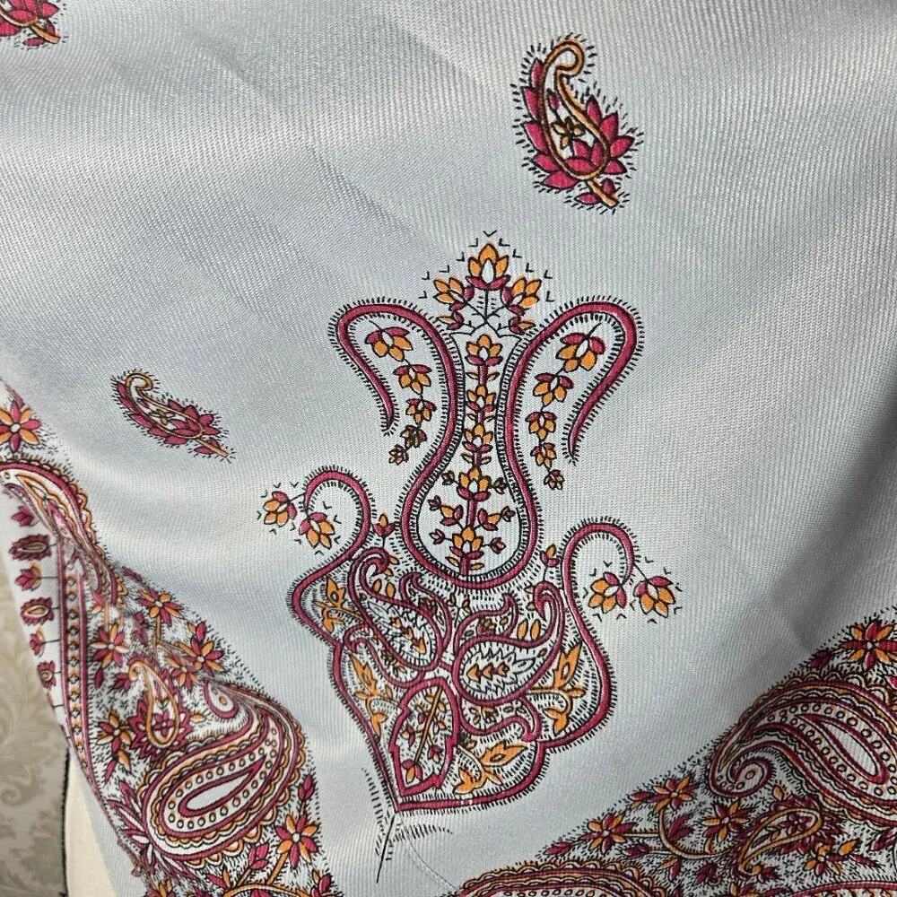 Oswal Shawl 100% Pure New Wool Light Gray Red Orange Paisley Pattern Fringe NWT